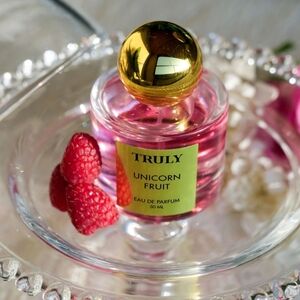Truly Unicorn Fruit Eau de Parfum 50 ml